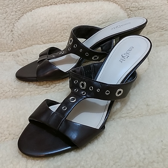 East 5th Shoes - EAST 5th Brown Sandlas Shoes size 9 EUC